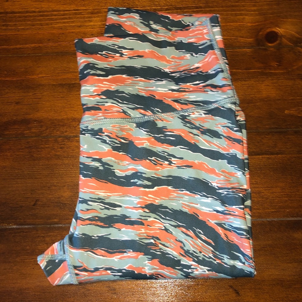 🔥NWT!🧡Fabletics Tiger Camo Set - Picture 6 of 6